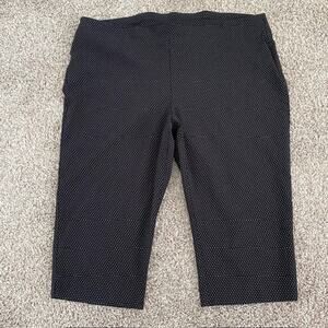 Chico's 3 Black & White Tiny Polka Dot Capri‎ Golf Pull-On Pants Women’s XL/16